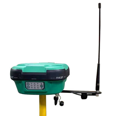 GPS/RTK yerleşik radyo modlu anten, küçük anten yönü iletim mesafesini artırmak için yukarıya döndürülmüştür